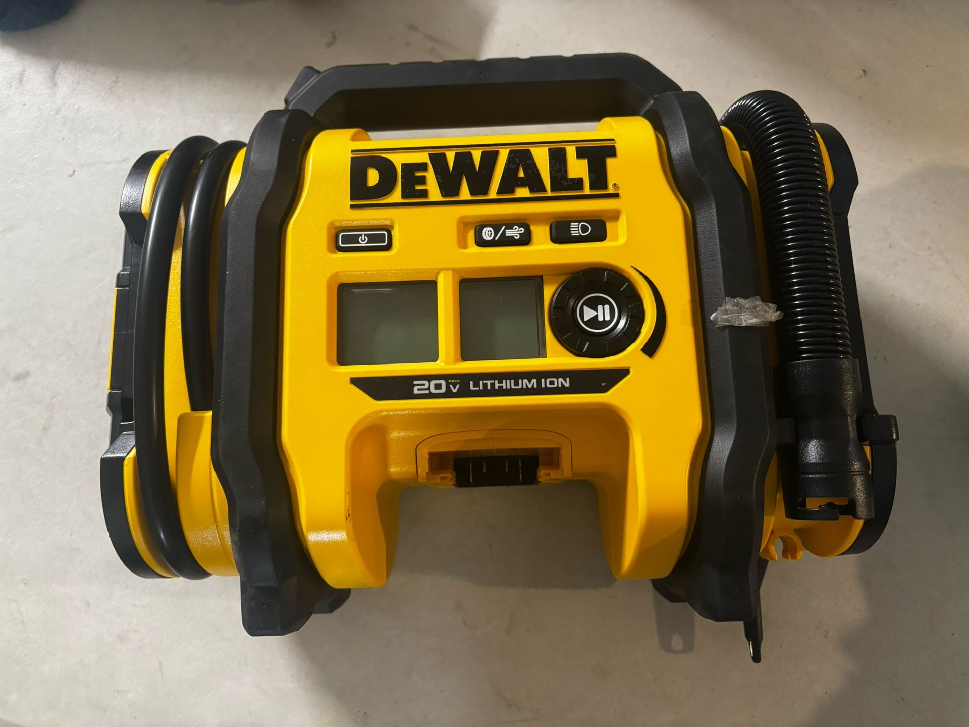 DEWALT20V Electric Portable Inflator (Tool Only)