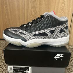 Jordan 11 Retro Low IE Size 9