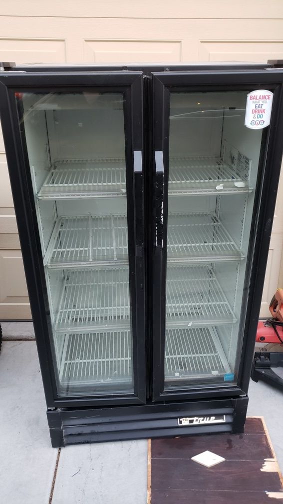 True Commercial Beverage Case / Cooler for Sale in Las Vegas, NV OfferUp
