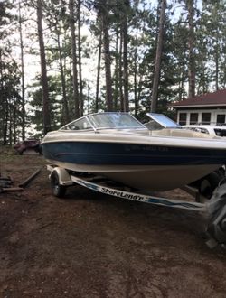 1996 Larson 174 IO Mercrusier Boat Trailer And Lift