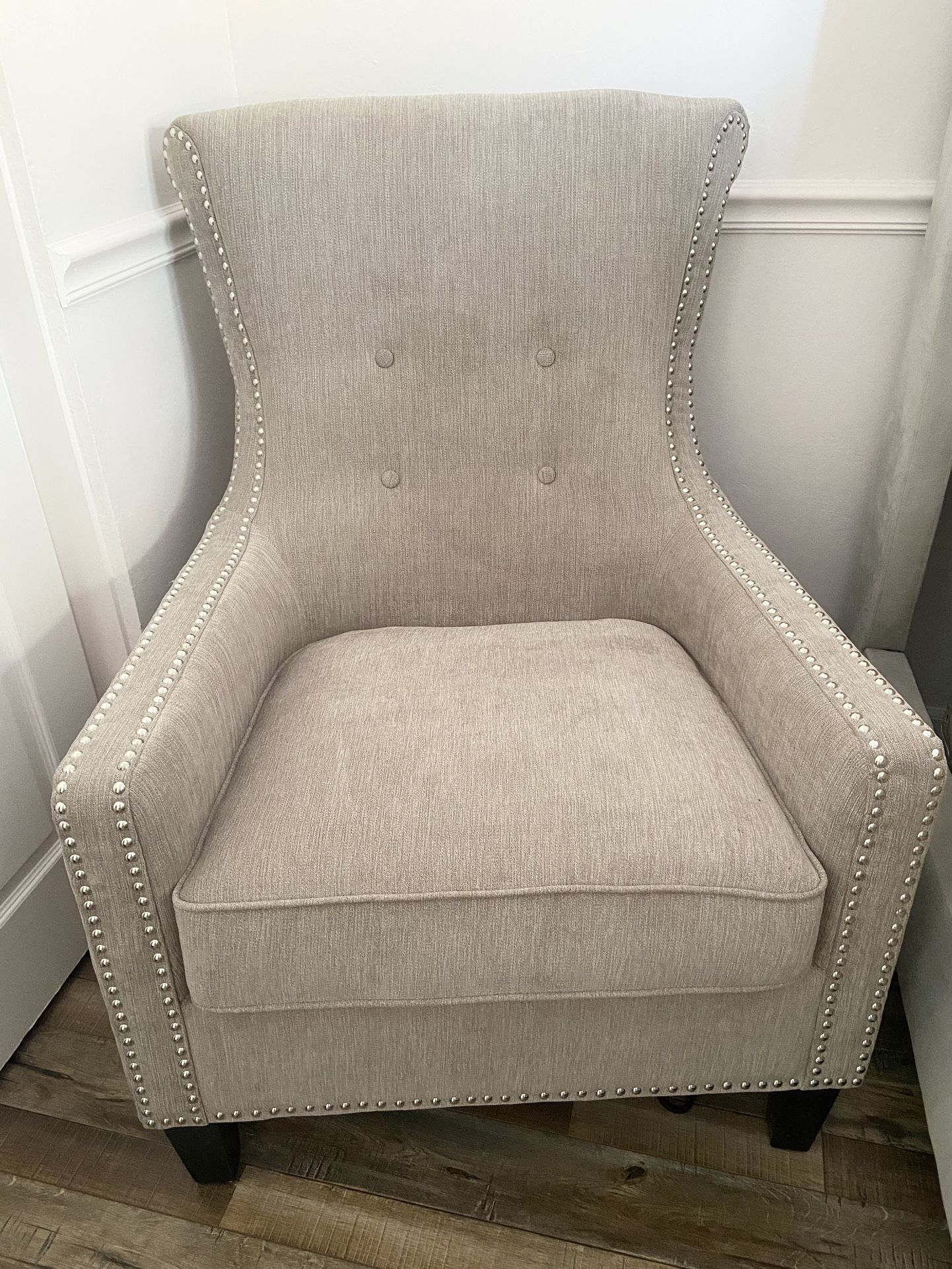 Fancy Tufted Chair Gray