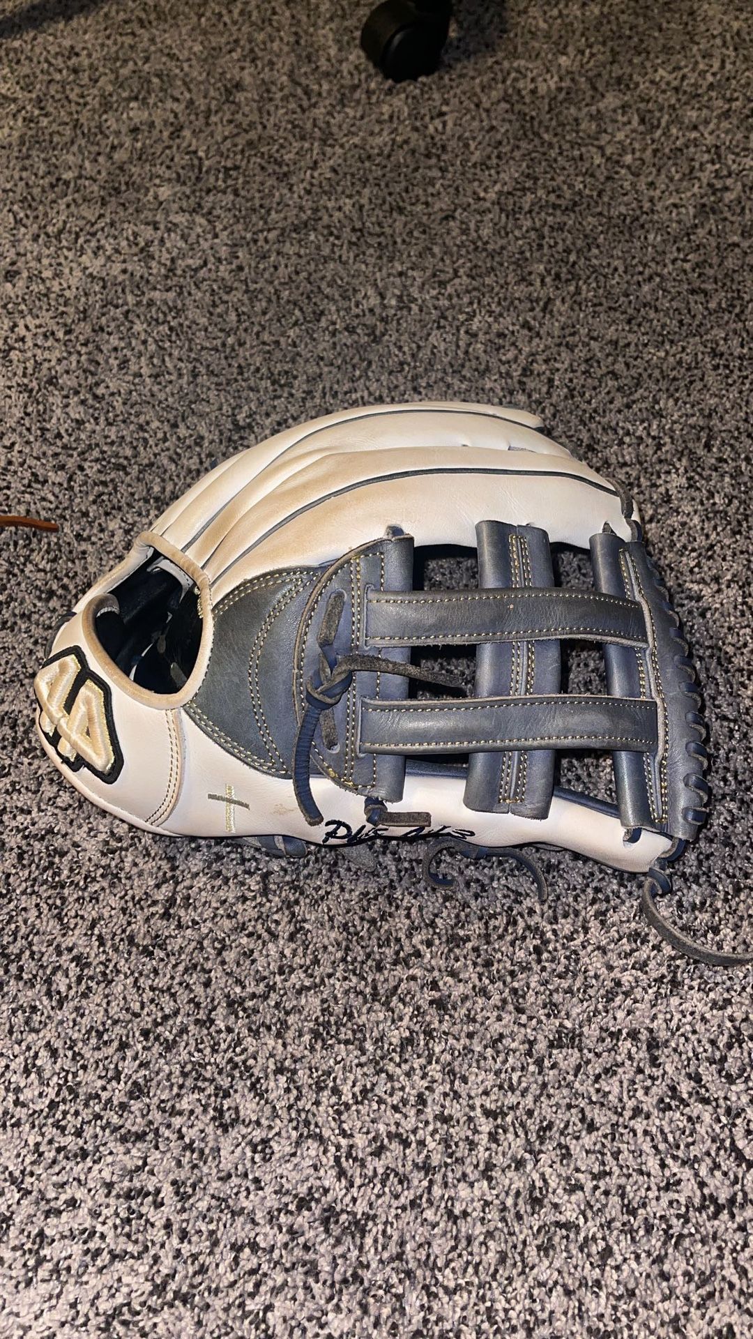 Baseball Glove for Sale in Lutz, FL OfferUp