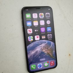 Apple iPhone X 64 GB UNLOCKED. COLOR BLACK. WORK VERY WELL.PERFECT CONDITION. 