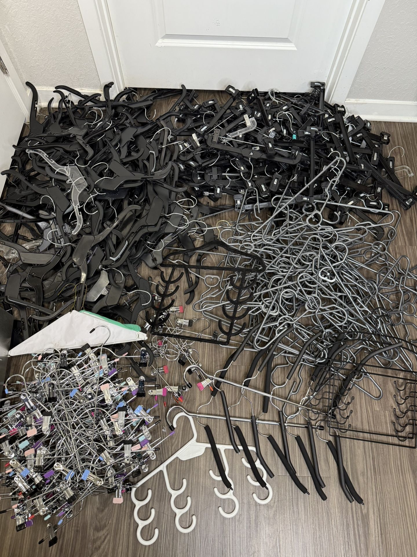 BULK TIER & REGULAR HANGERS