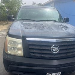 2003 Cadillac Escalate Parts Only 