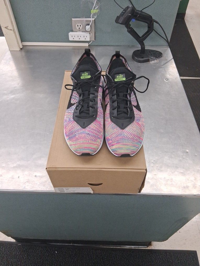 NIKE AIR MAX FLYKNIT RACER SIZE 12 $75