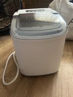 Ice maker machine