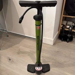 Schwinn Floor Bike Pump with Gauge – Works Perfectly