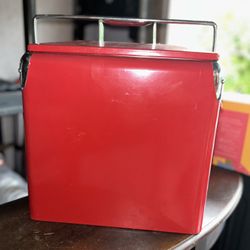 Red Retro Style Picnic Cooler
