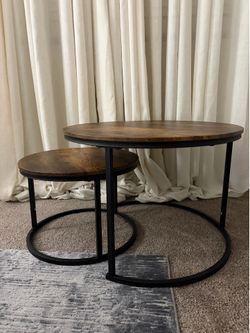 Set of 2 Nesting Coffee Tables