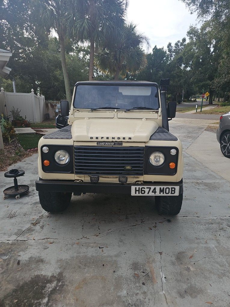 1991 Land Rover Defender
