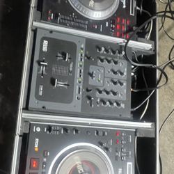 Rane Mixer And Numark Turntables 