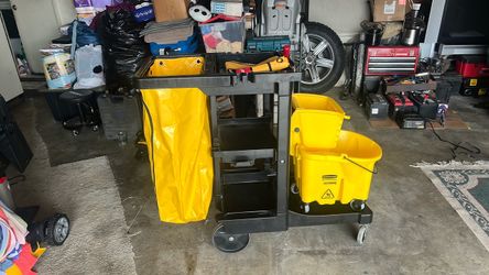 Rubbermaid  commercial janitorial cart