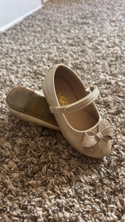 Little girl dress shoes 6M