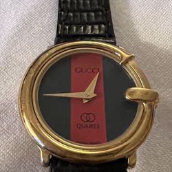 Gucci Wrist Watch Ladies Red Green Face Leather Band