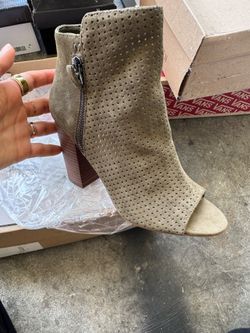 Jessica Simpson women’s