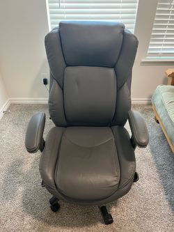 Comfortable High-Back Executive Office Chair – $65 OBO