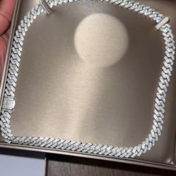 Vs1 Cuban Link Chain