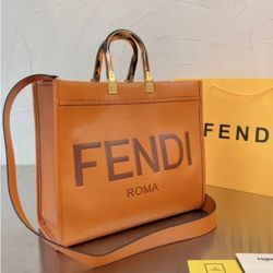WOMEN'S ELEGANT PURSE