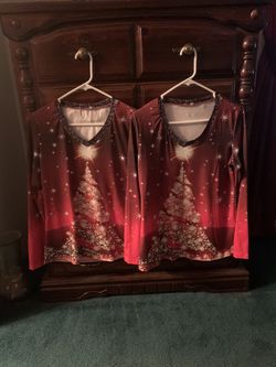 woman’s size medium Christmas top brand new