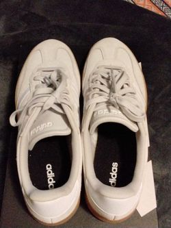 Size 11 1/2  Barreda Adidas
