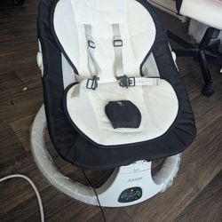 Electric Baby Swings for Infants to Toddler Baby Swing with 5-Speed 3-Seat Positions 5-Point Carabiner,with Bluetooth Music 10-Preset Melodies (Black)