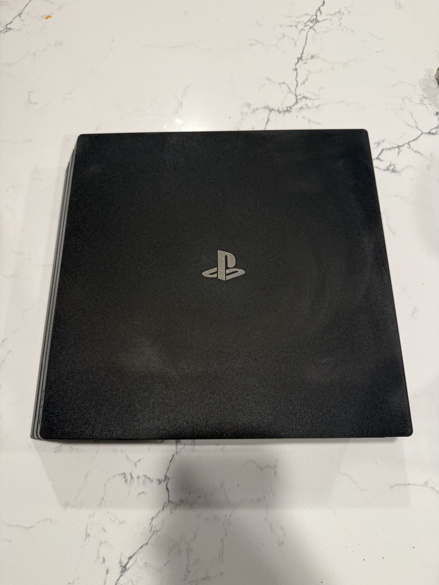 New Ps4 Pro 1TB