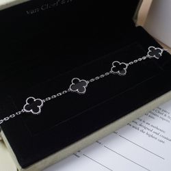 Van Cleef & Arpels bracelet