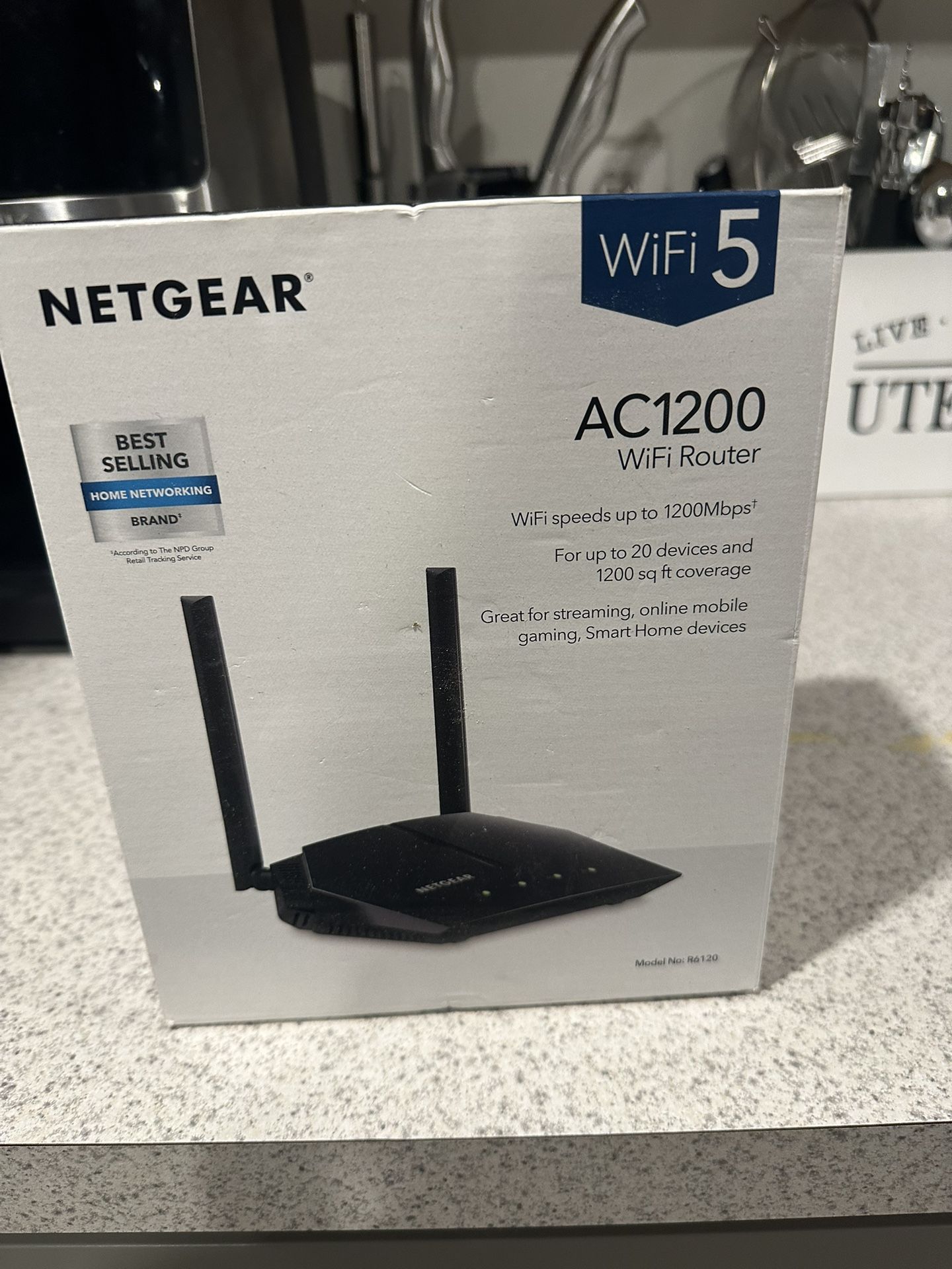 Netgear AC1200 WiFi Router