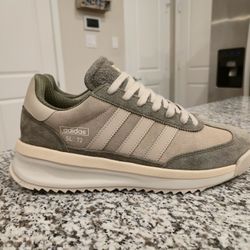 adidas | Mens

SL 72 RTN Lace Up Sneakers