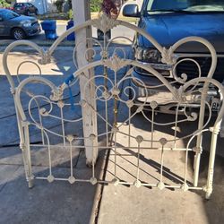 Darling Queen Heart Headboard and Footboard Set- Vintage Heart Motif