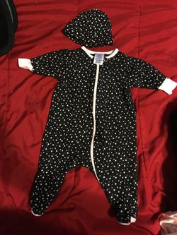 Newborn onesie $2