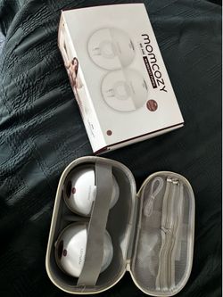 Momcozy M5 Breast Pumps Like New/Used