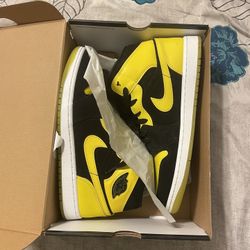 Jordan 1 Mid New love 