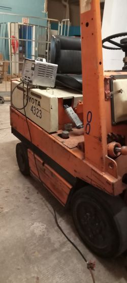Toyota Electric Forklift