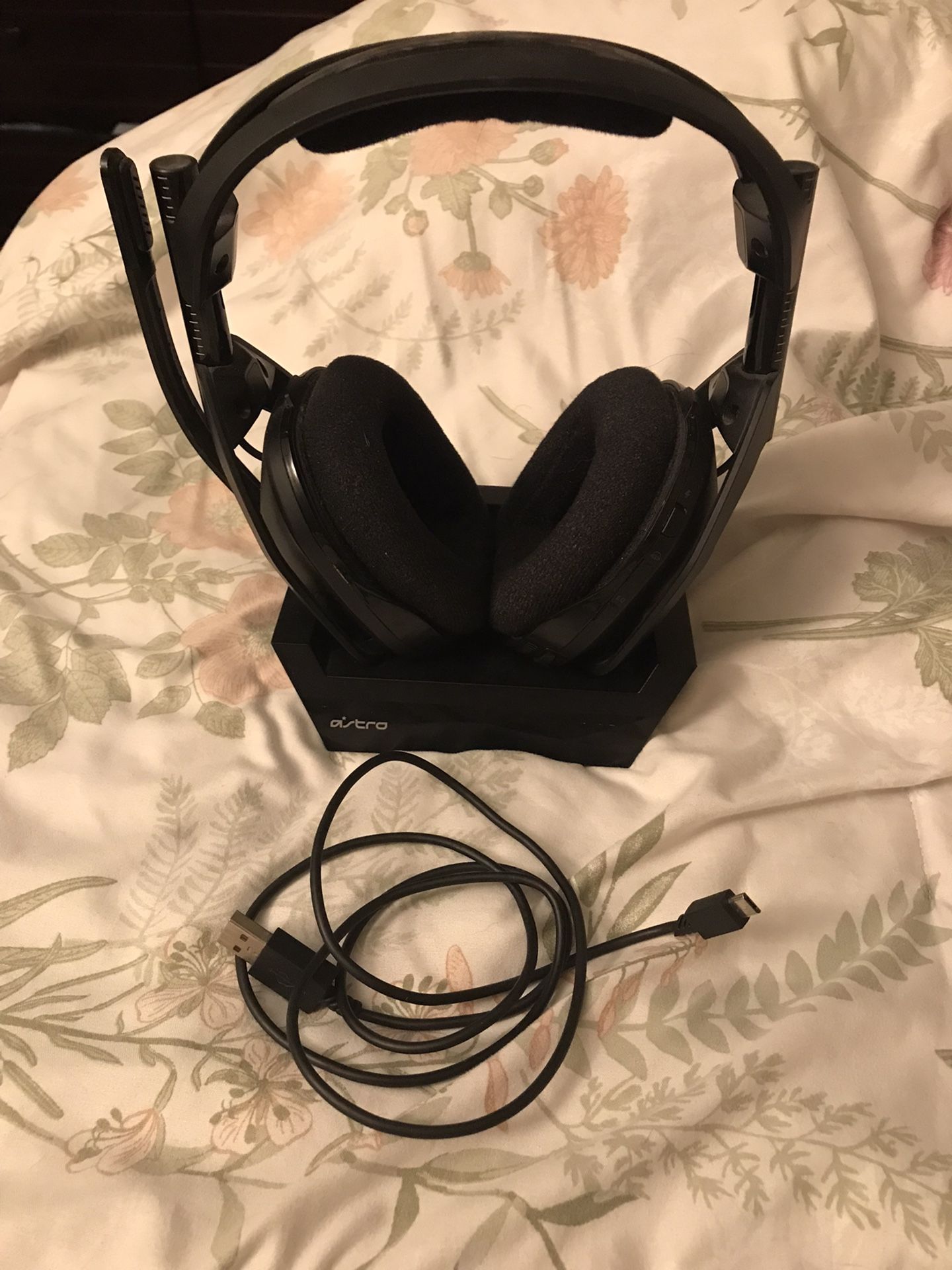 Astro a50 X Lightspeed Wireless Headphones