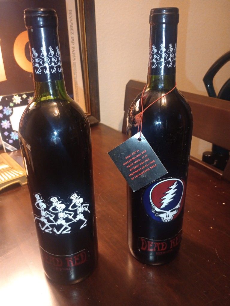 Lot Of 2 Grateful Dead Red Unwine . STEAL YOUR FACE/Dancing Skeletons Sealed.