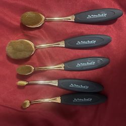 Makeup Brushes 