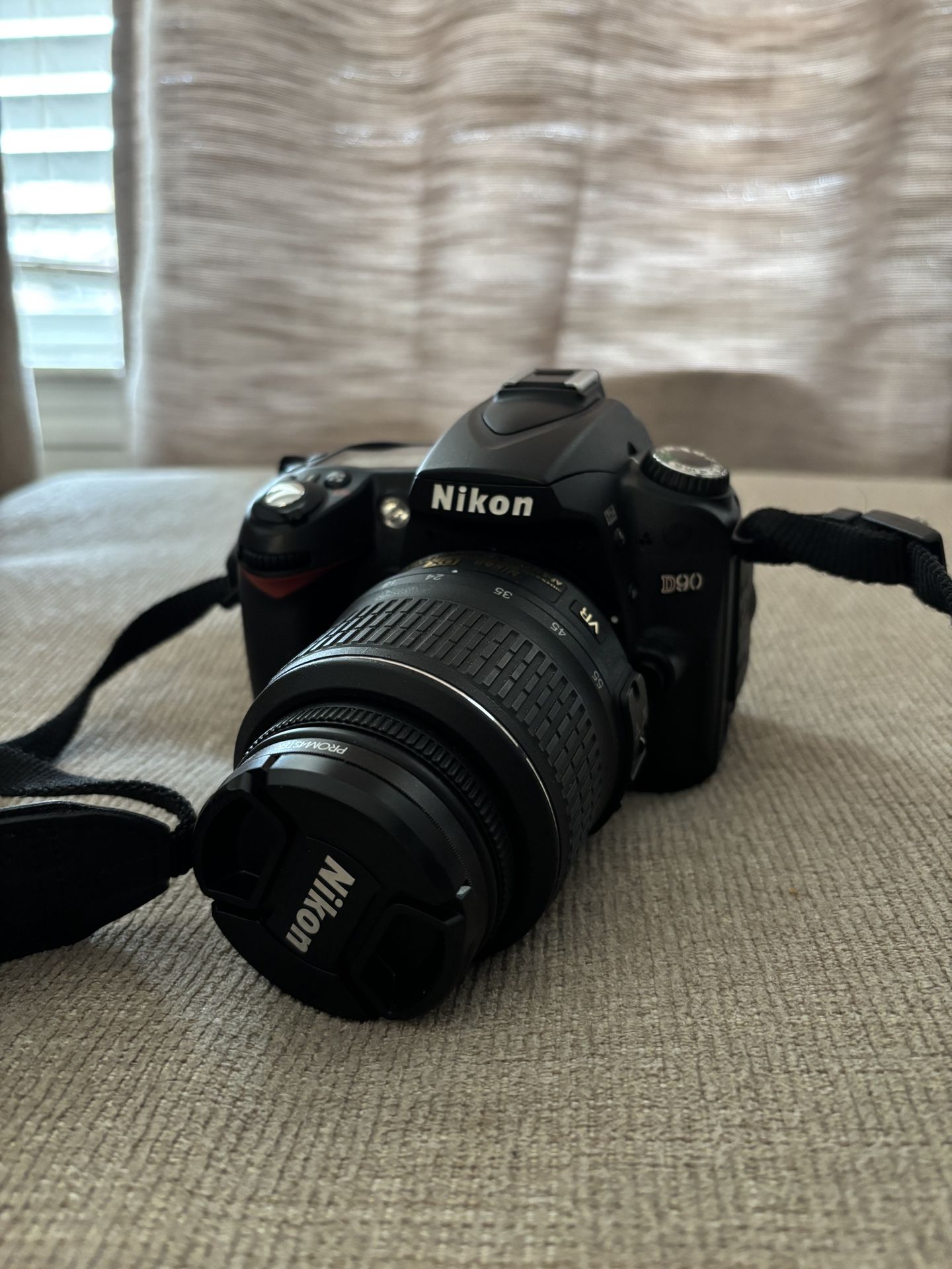 Nikon D90