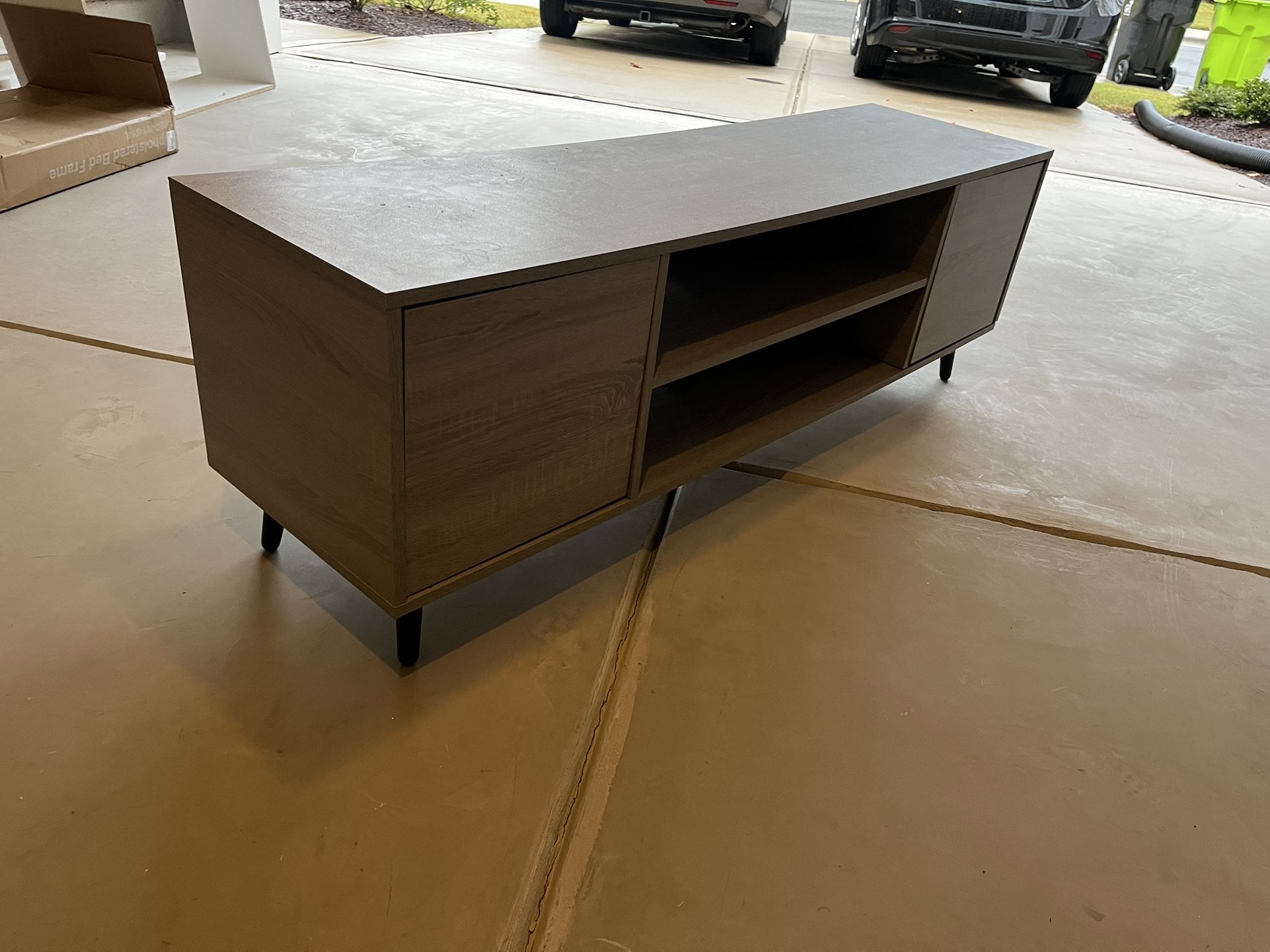 Tv Stand (Up To 55 Inch Tv)