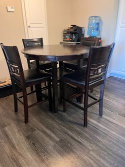 Dark Wood Round table $120 OBO