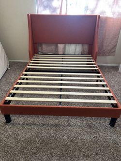 Frame Bed Mini Queen