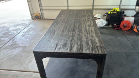 Table & Chairs