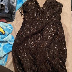 Black V Cut PARTY dress‼️