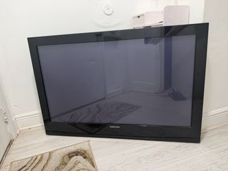 Samsung TV 45”
