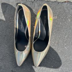 BCBG Golden heels 