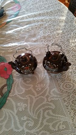 collectible salt and papper kettles
