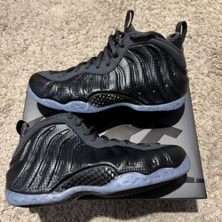 Nike Foamposite Men’s Size 9