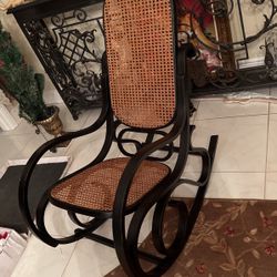 Gorgeous Rattan Whicker Rocker 
