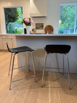 Crate & Barrel Counter Stools – Set of 2
